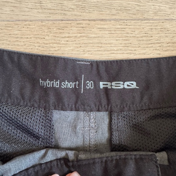 Men’s RSQ Hybrid shorts size 30, charcoal color - Picture 6 of 8